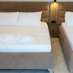 Mia * Sarandë