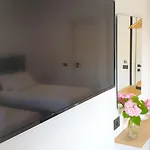 Mia Sarandë