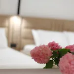 Mia *