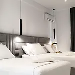 Mia * Sarandë